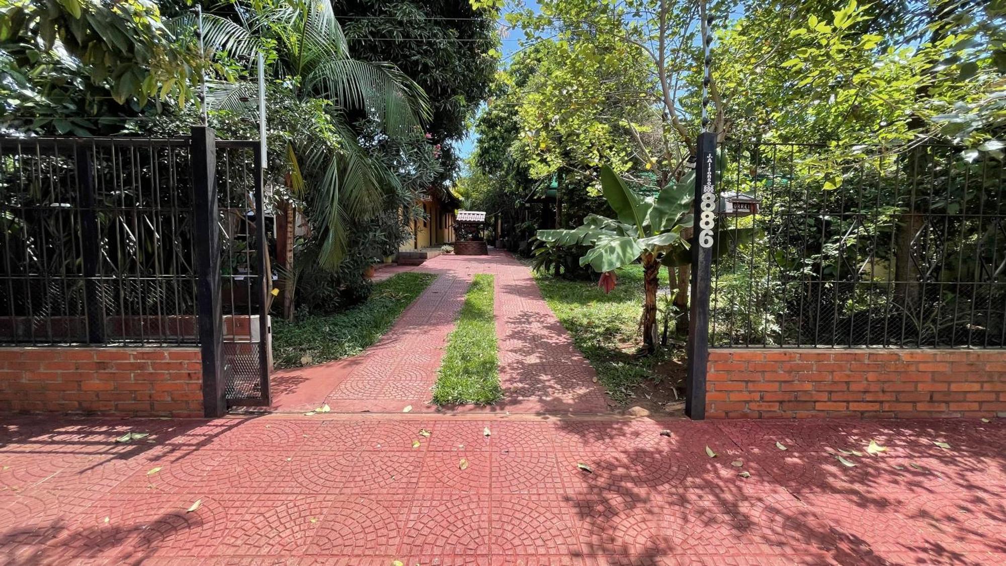 La Posada De Moncho Hotel Puerto Iguazu Exterior photo